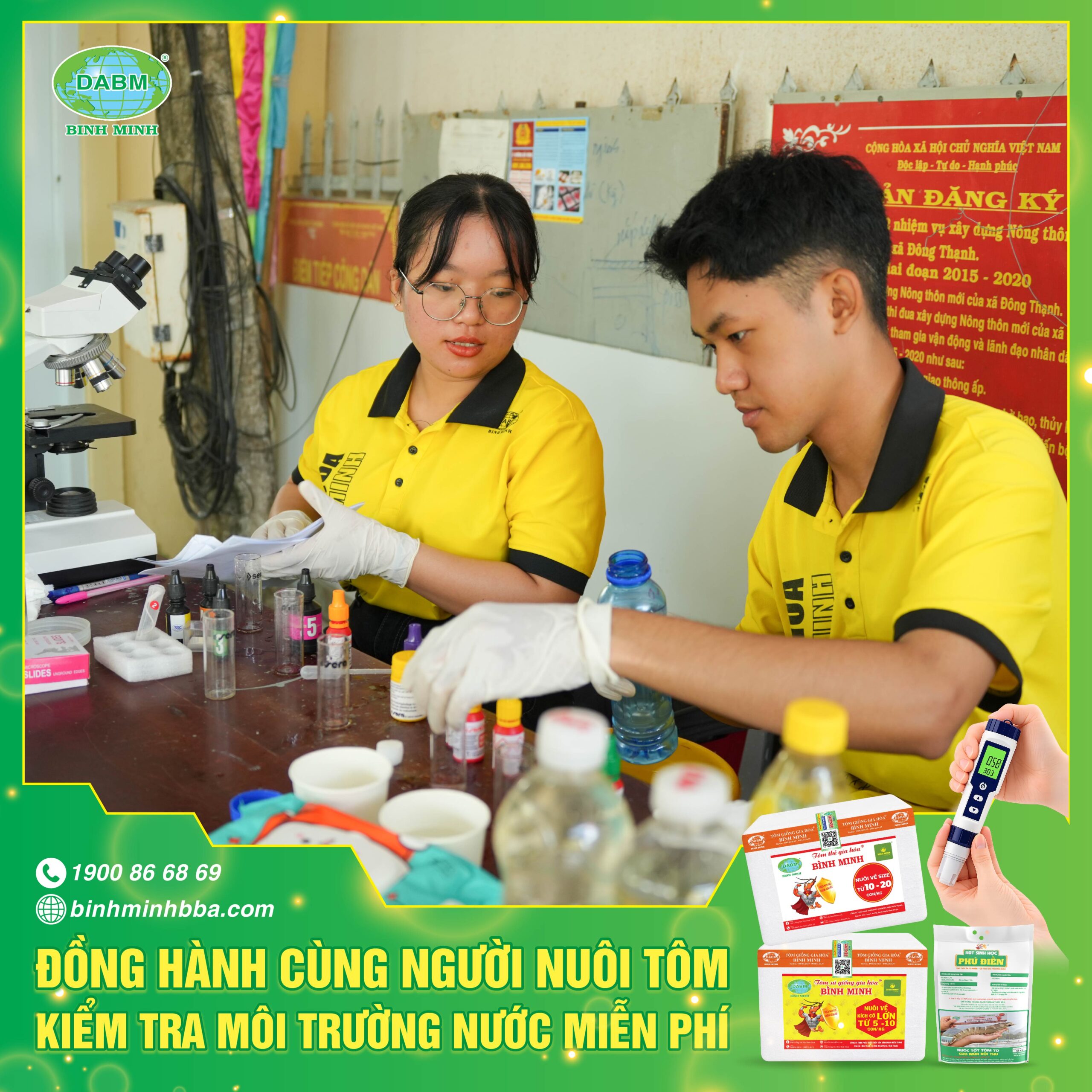 Nhân viên kỹ thuật đo nước