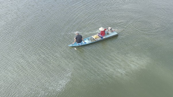 Tạt khoáng giúp tôm lột xác nhanh, mau cứng vỏ